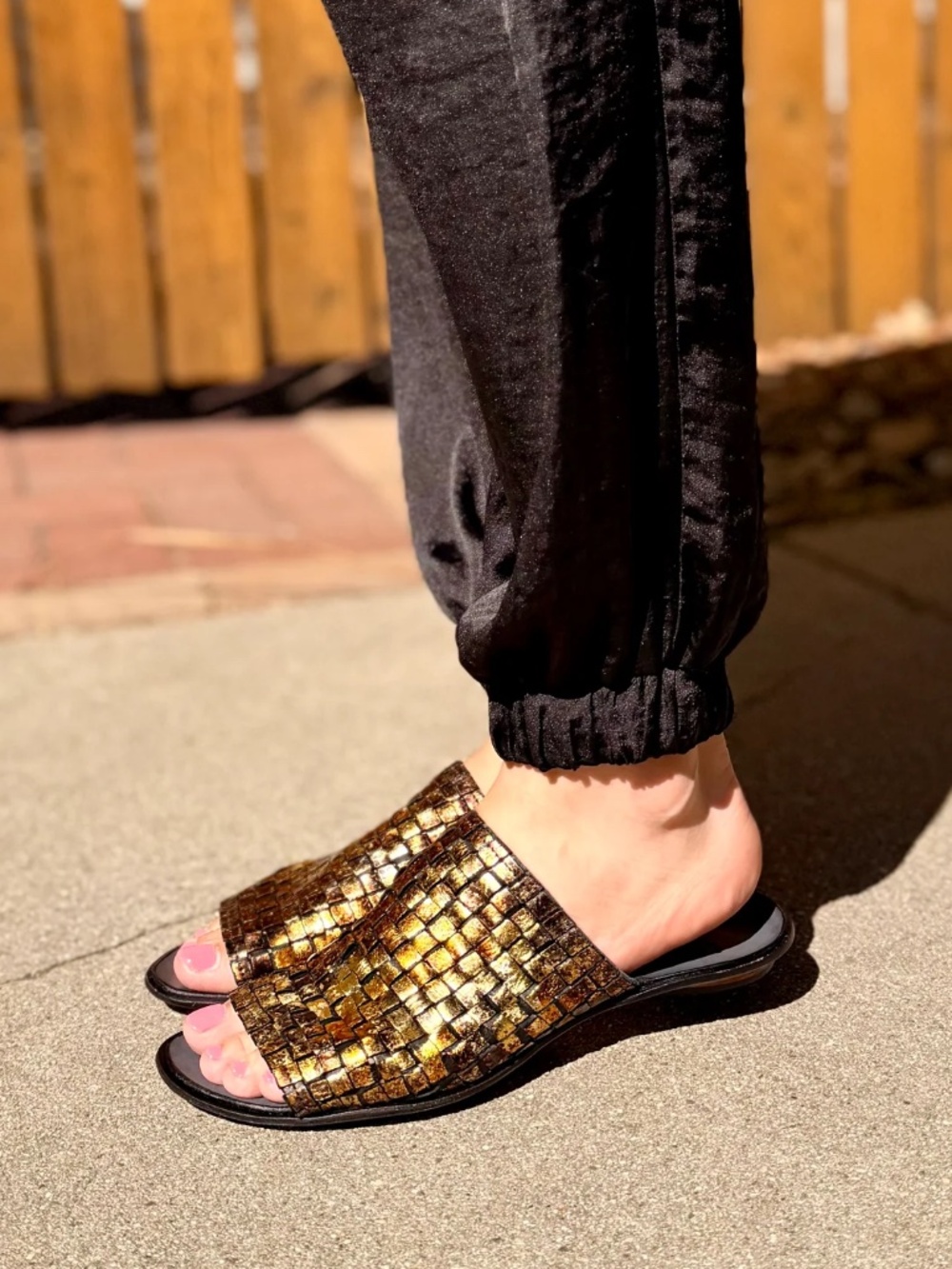 Cydwoq Asia Woven Slide in MEAG (Distressed Gold)